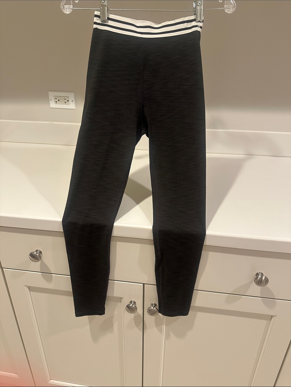 Splits59 Bailey Active Rib 7/8 leggings with a striped elastic waistband, S